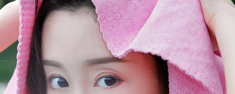 如何用毛巾包頭發(fā)