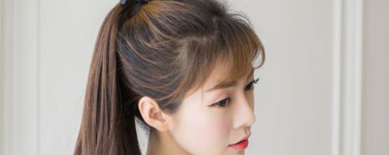 扎高馬尾怎樣讓頭頂?shù)念^發(fā)蓬松起來 扎高馬尾怎樣讓頭頂?shù)念^發(fā)蓬松起來