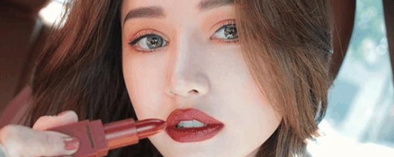 口紅弄到白色的衣服上怎么洗掉 口紅弄到白色的衣服上怎么洗掉