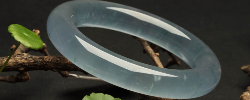翡翠鐲子上的小裂痕如何處理 翡翠鐲子上的小裂痕如何處理