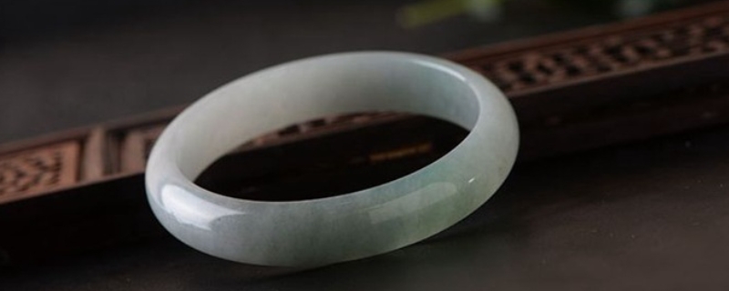 糯種翡翠棉絮多可以養(yǎng)通透嗎 糯種翡翠棉絮多可以養(yǎng)通透嗎
