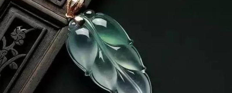 翡翠如何保養(yǎng)會越來越潤 翡翠如何保養(yǎng)會越來越潤