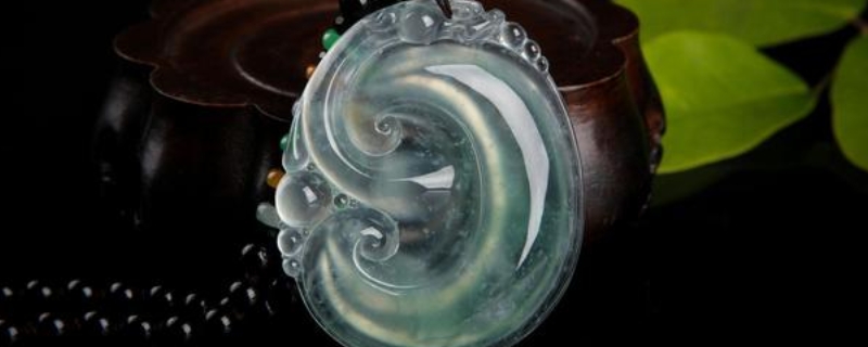 翡翠如何保養(yǎng)會越來越潤 翡翠如何保養(yǎng)會越來越潤
