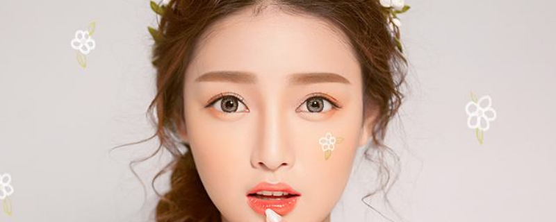 年拋美瞳可以戴多久 年拋美瞳可以戴多久