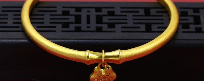 999足金怎么火燒就黑了 999足金怎么火燒就黑了