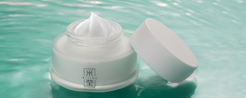 素顏霜用洗面奶能不能洗掉呢？