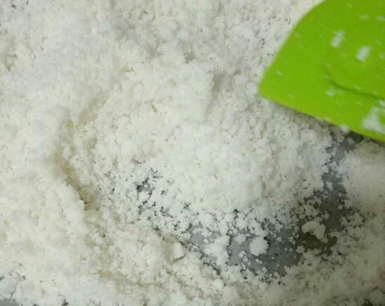椰子的做法及挑選：椰子肉多的手感較重，汁液多的手感較輕